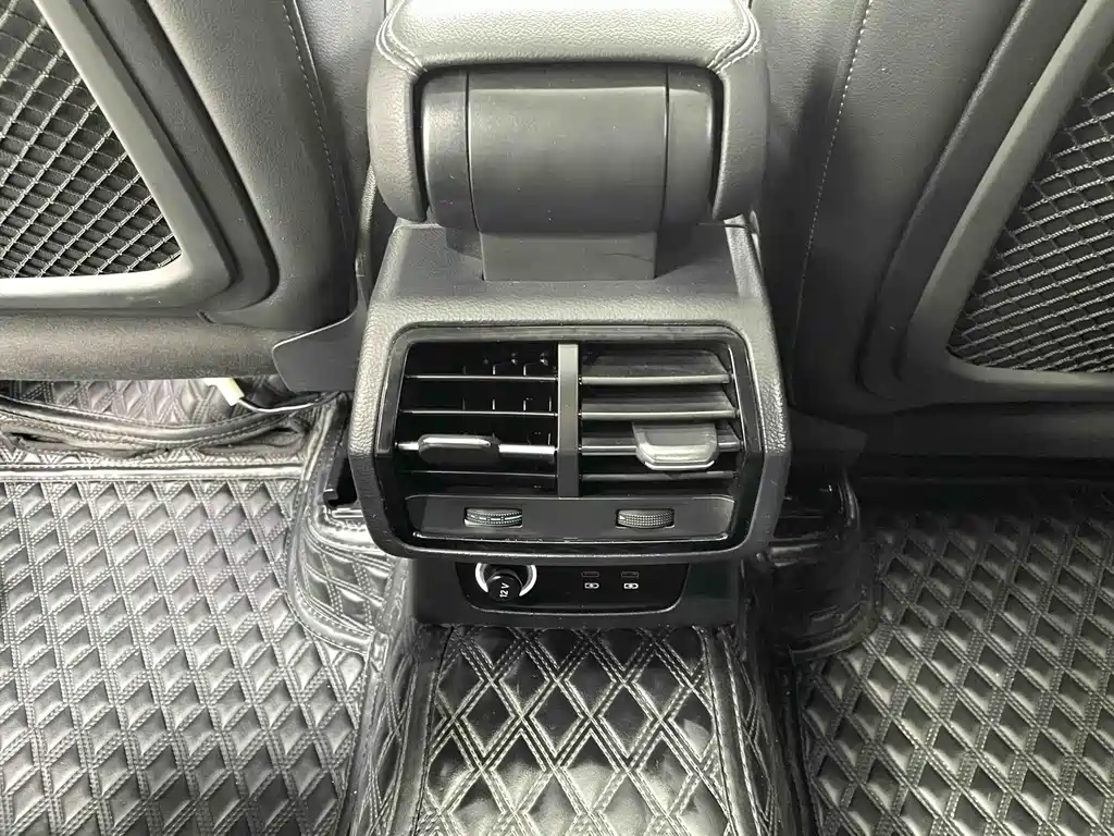 Audi Q3 2022 — фото 14