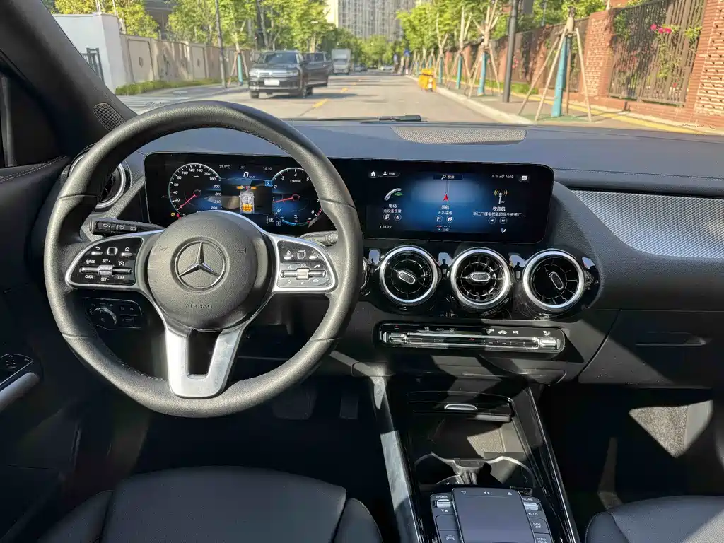 Mercedes-Benz GLA 2022 — фото 11
