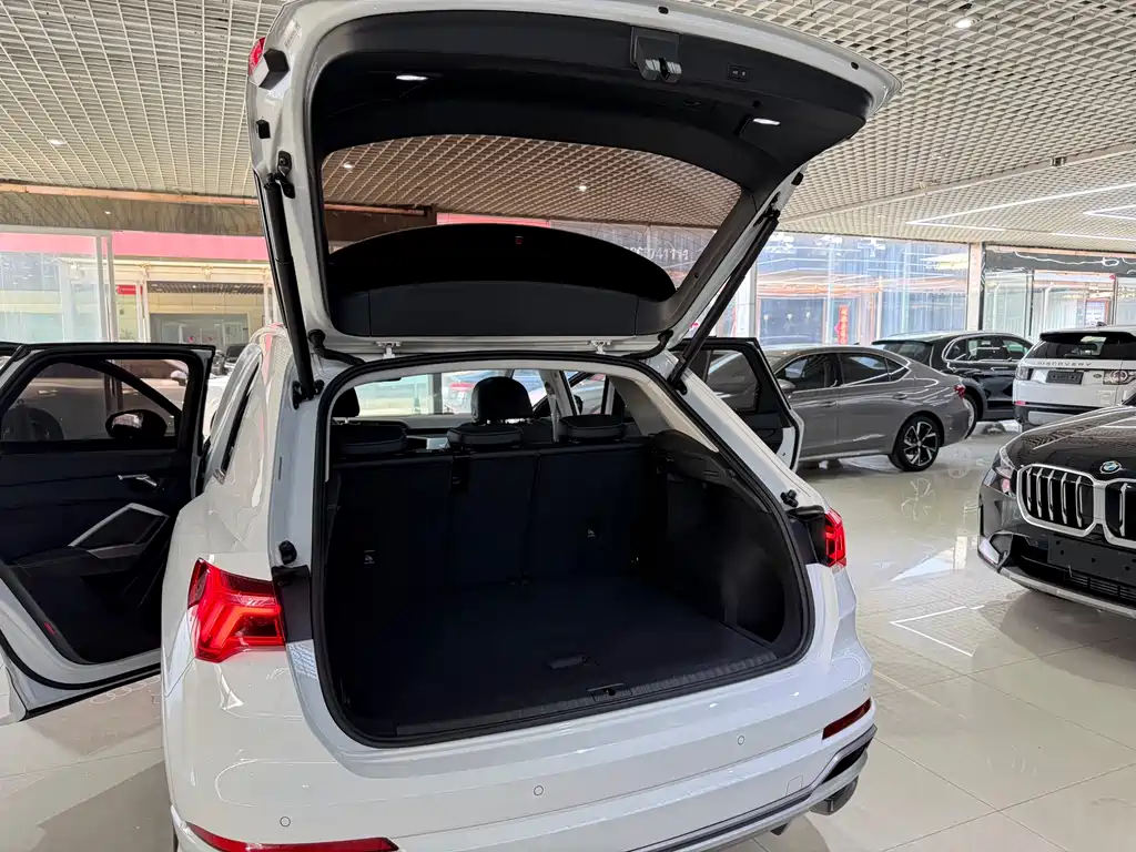Audi Q3 2022 — фото 17
