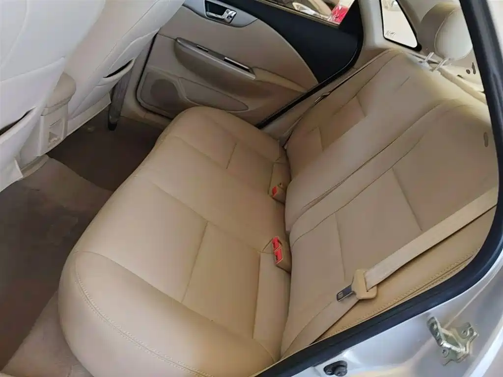 Buick Excelle 2014 — фото 17