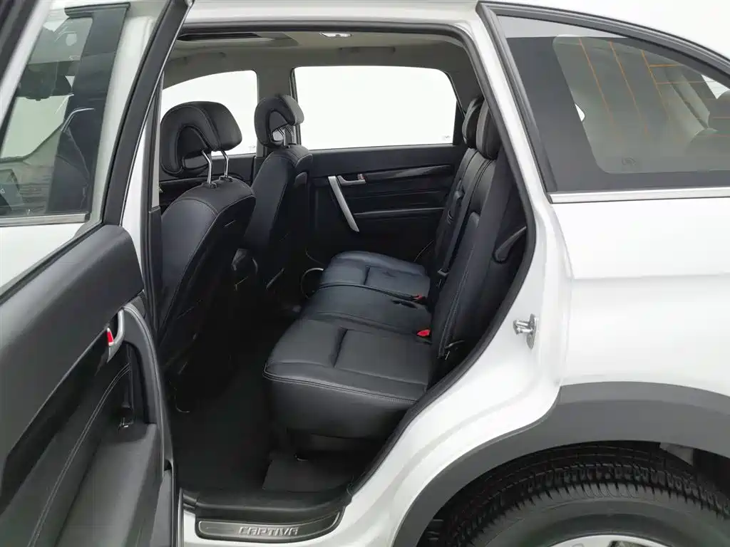 Chevrolet Captiva 2015 — фото 15