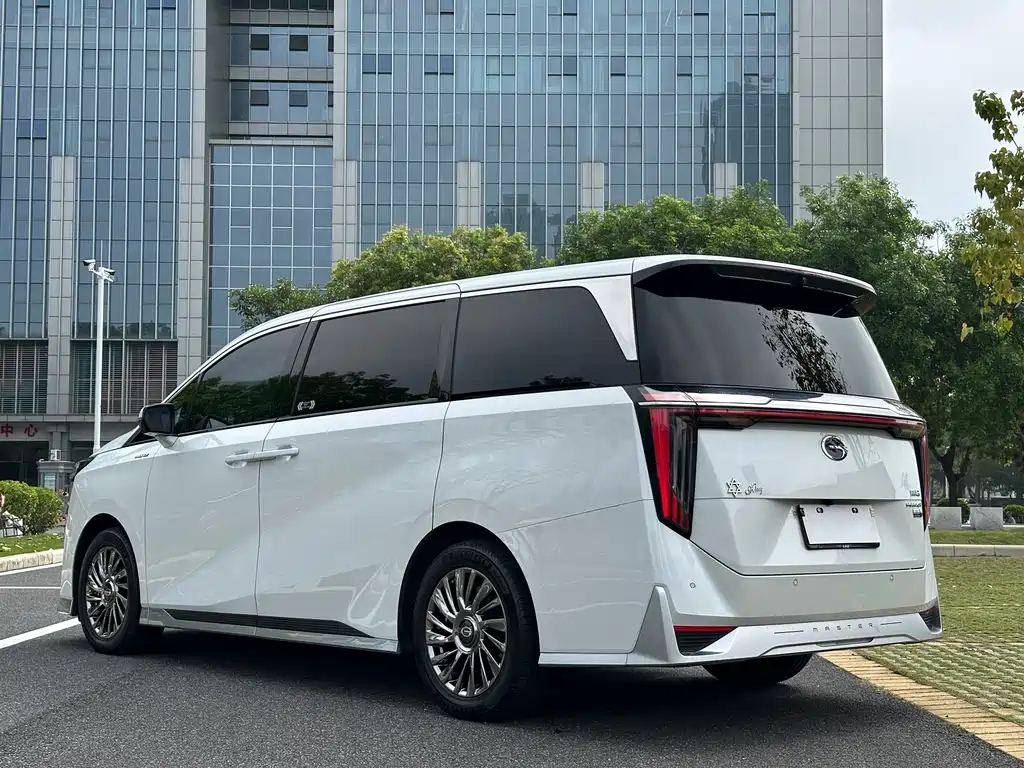 GAC Motor Trumpchi M8 2023 — фото 13