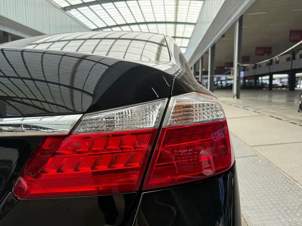 Honda Accord 2014 — фото 18