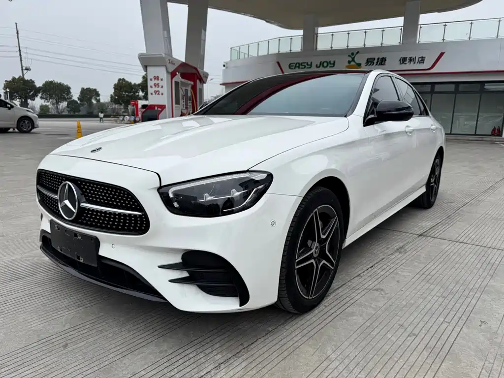 Mercedes-Benz E-Class 2022