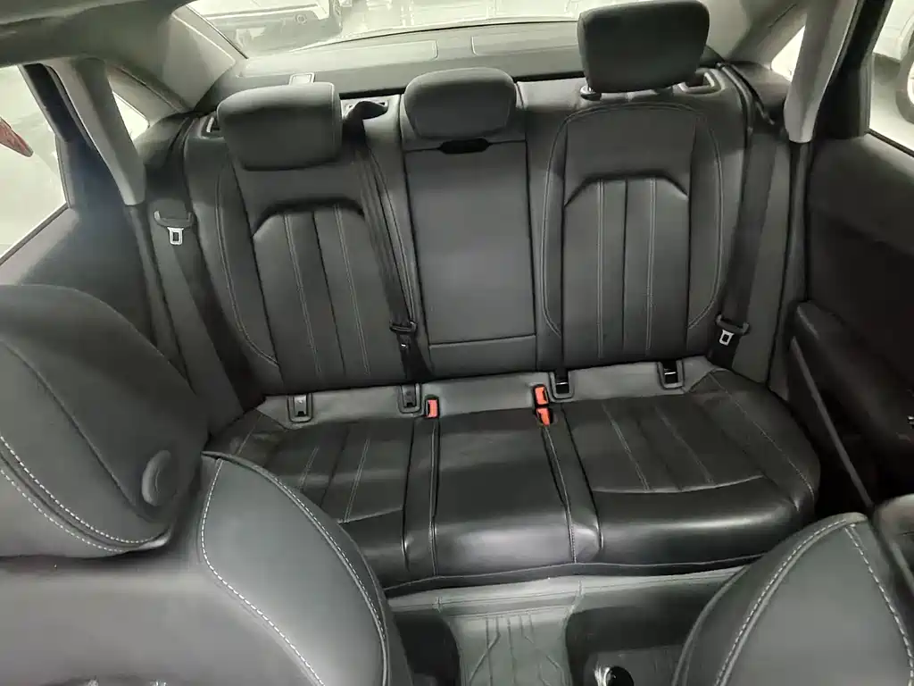 Audi A4L 2021