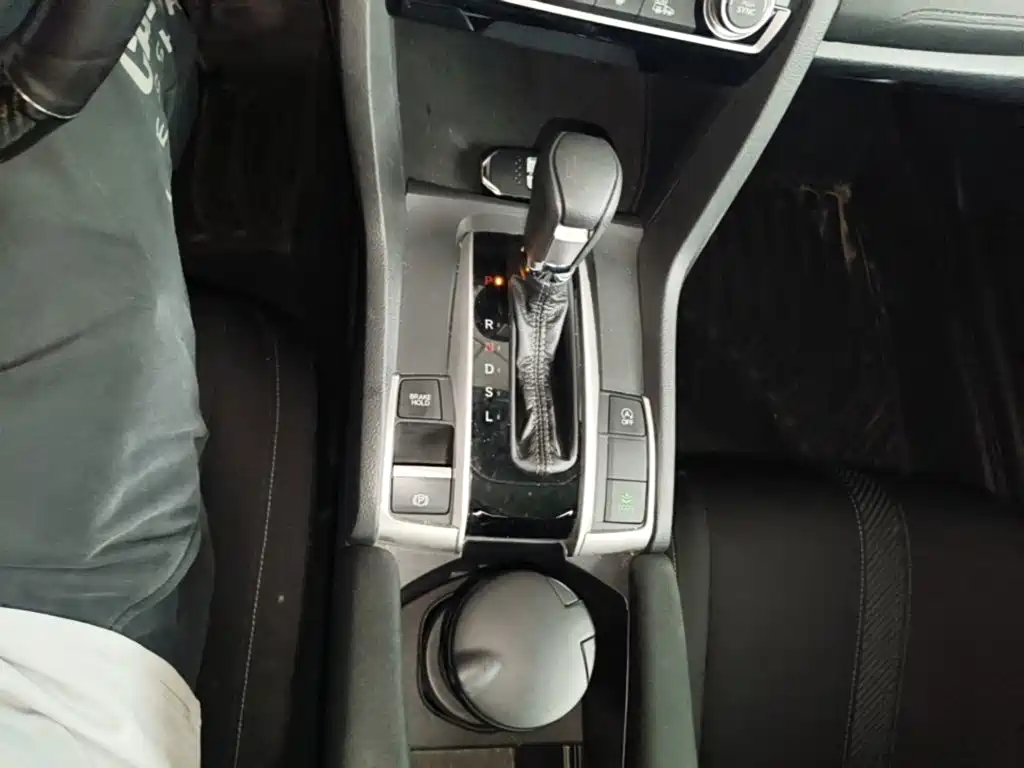 Honda Civic 2019 — фото 14