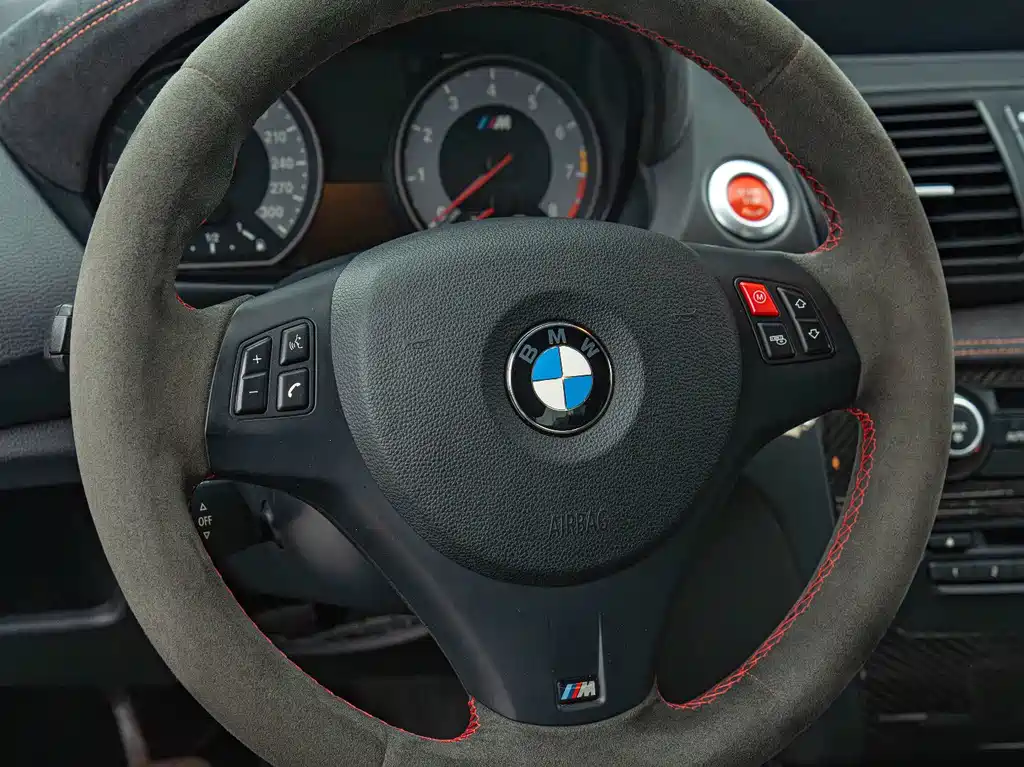 BMW 1 Series M 2012 — фото 13