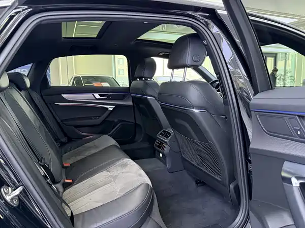 Audi A6L 2021