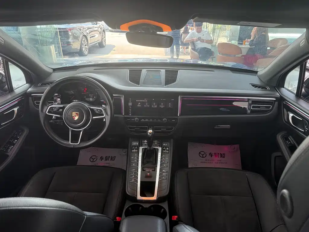 Porsche Macan 2019 — фото 12