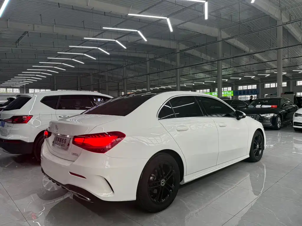 Mercedes-Benz A-Class 2023 — фото 9