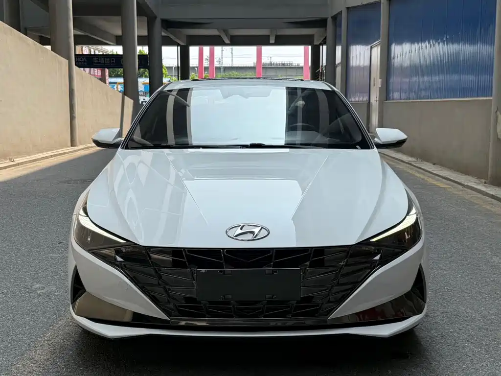 Hyundai Elantra 2021