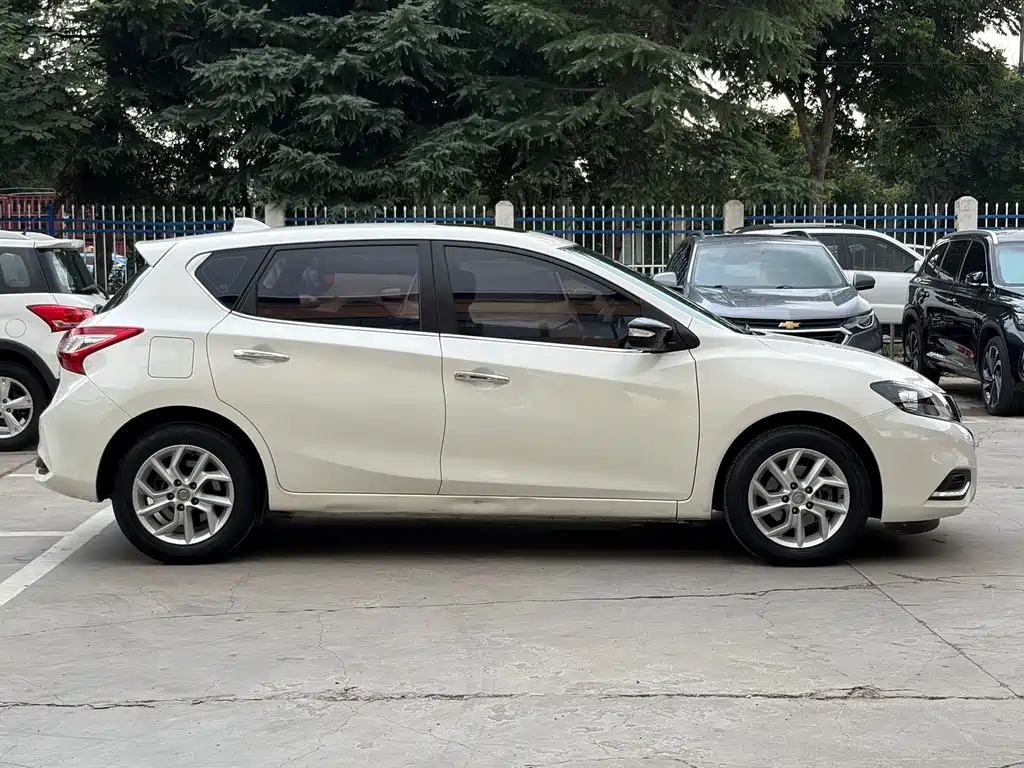 Nissan Tiida 2020 — фото 16