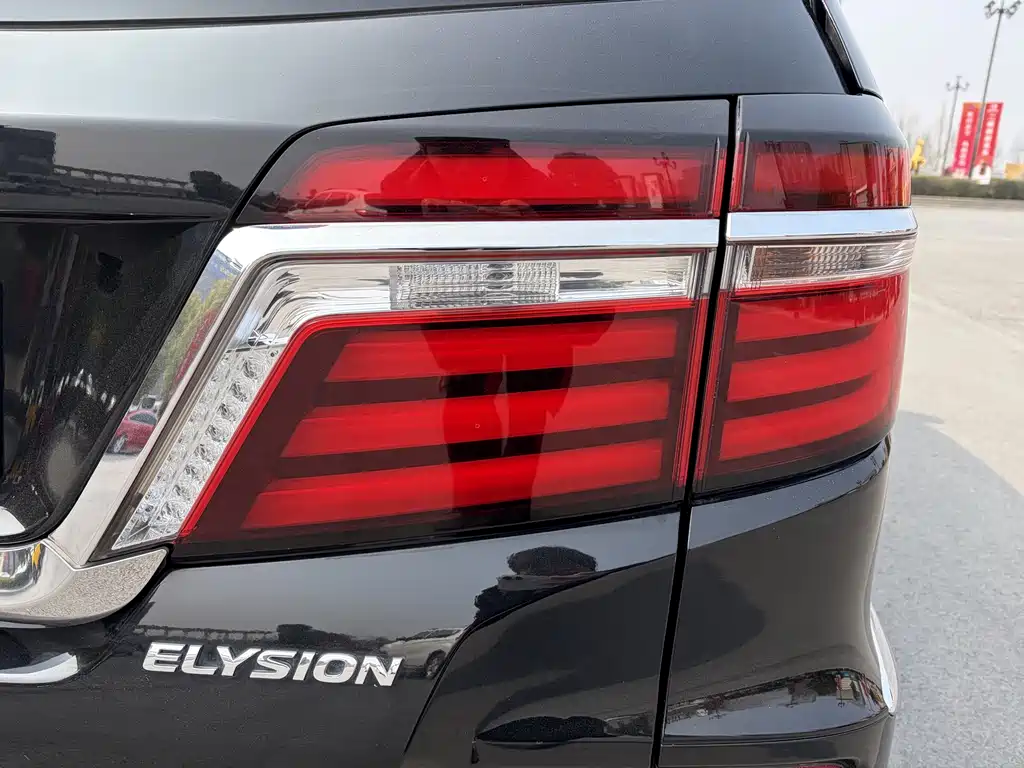 Honda Elysion 2018 — фото 19