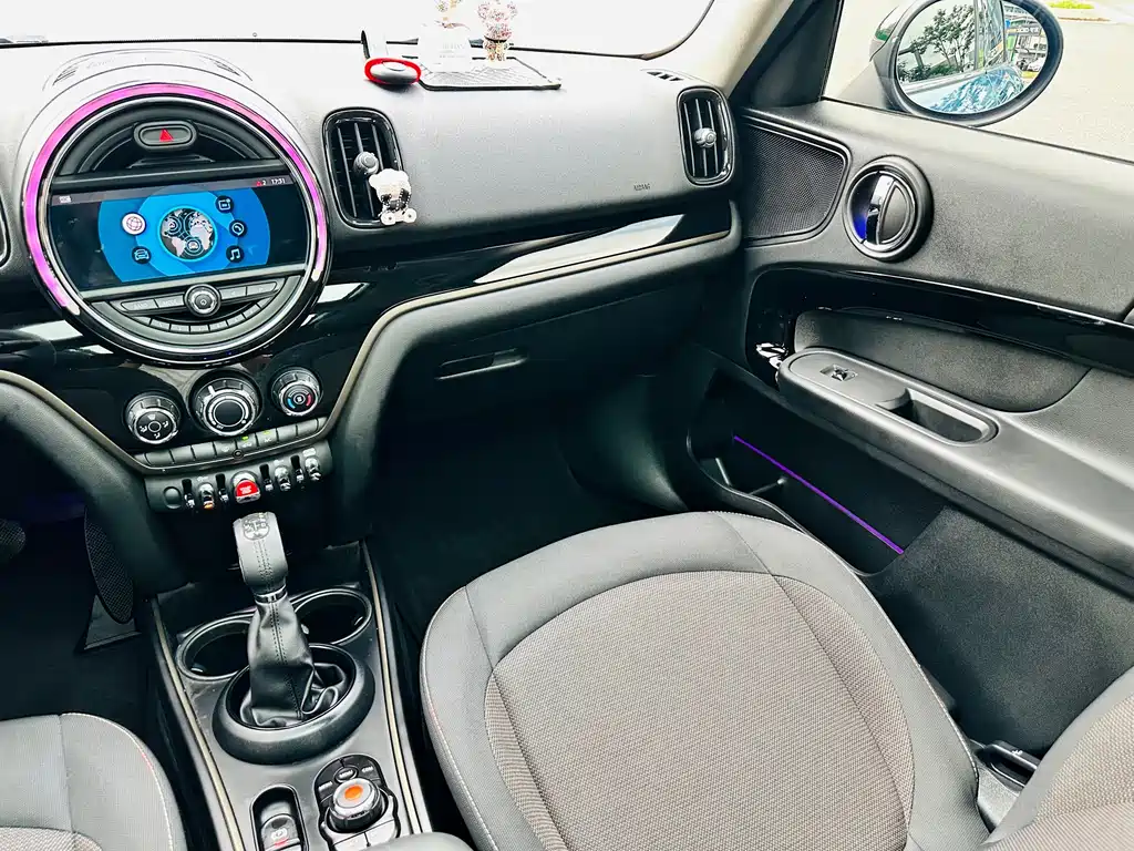 MINI Countryman 2019 — фото 18