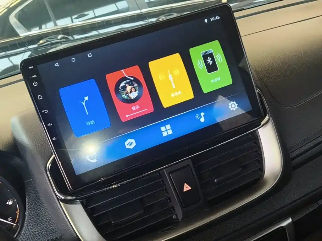 Toyota Yaris L 2023 — фото 13