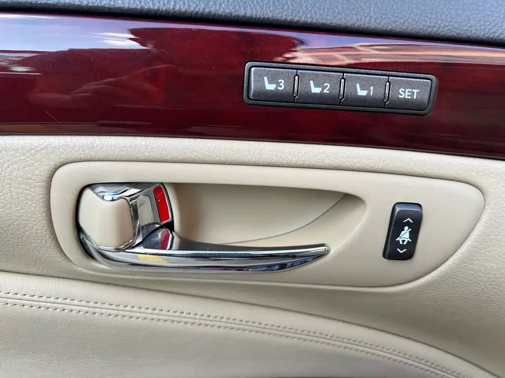 Lexus LS 2008 — фото 17