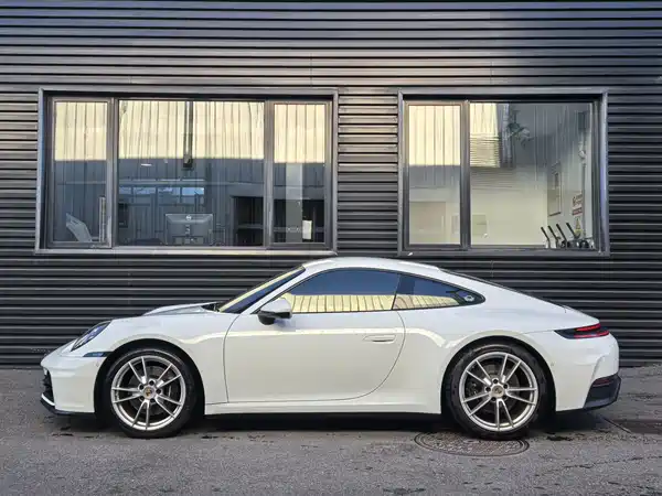 Porsche 911 2025