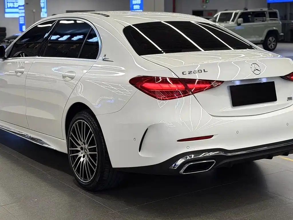Mercedes-Benz C-Class 2023 — фото 9