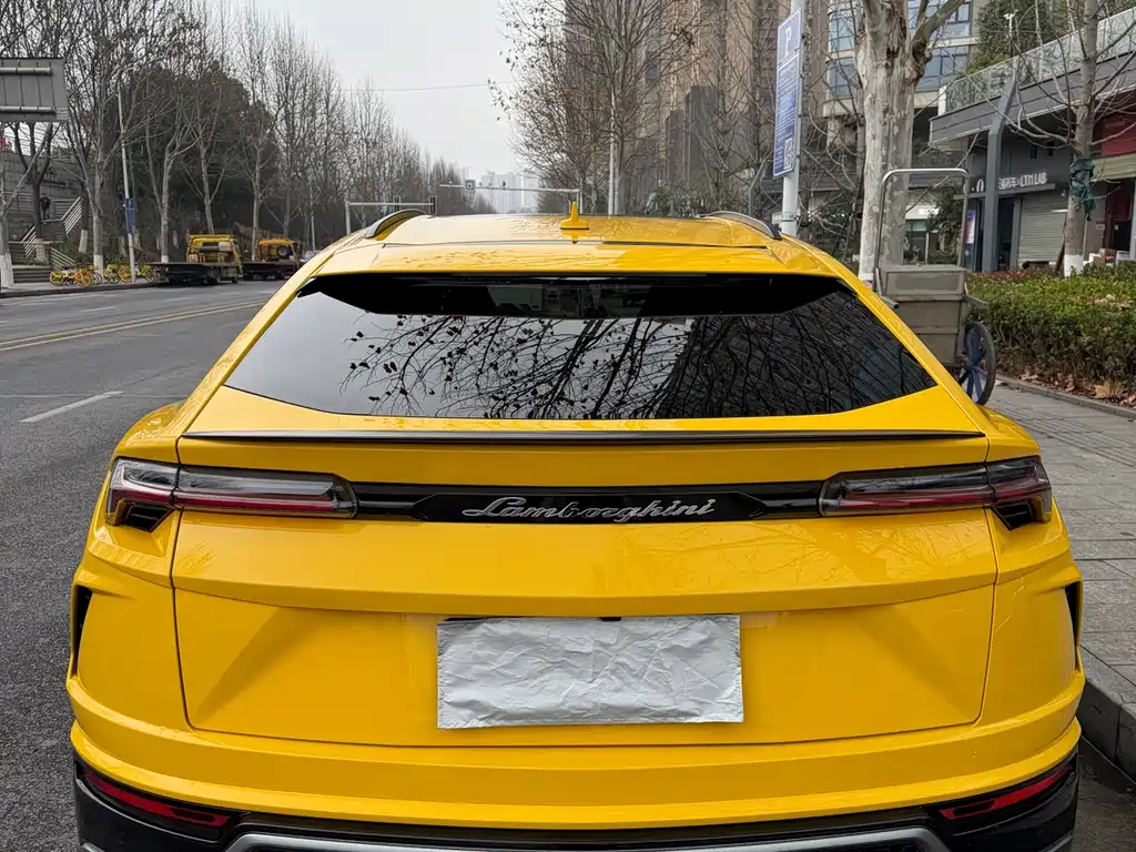 Lamborghini Urus 2019 — фото 4