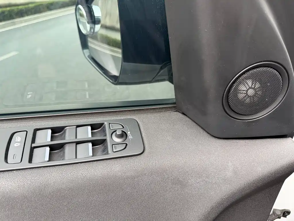 Land Rover Discovery Sport 2019 — фото 21