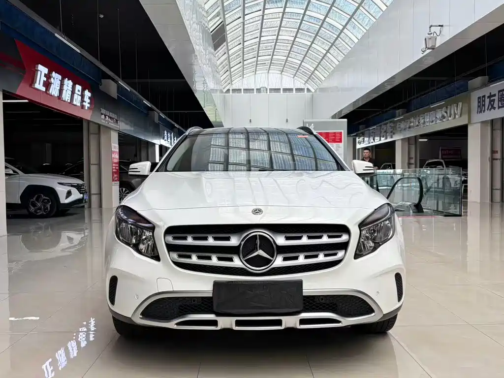 Mercedes-Benz GLA 2020