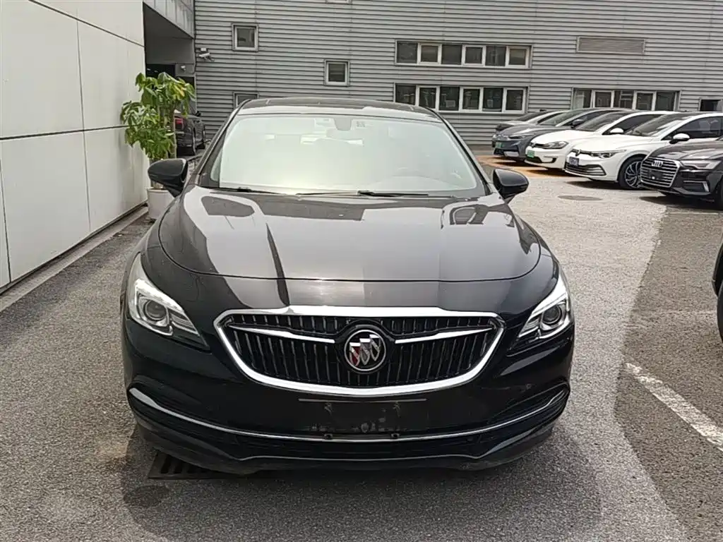 Buick LaCrosse 2017 — фото 3
