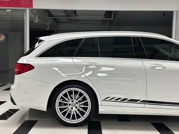 Mercedes-Benz C-Class 2020