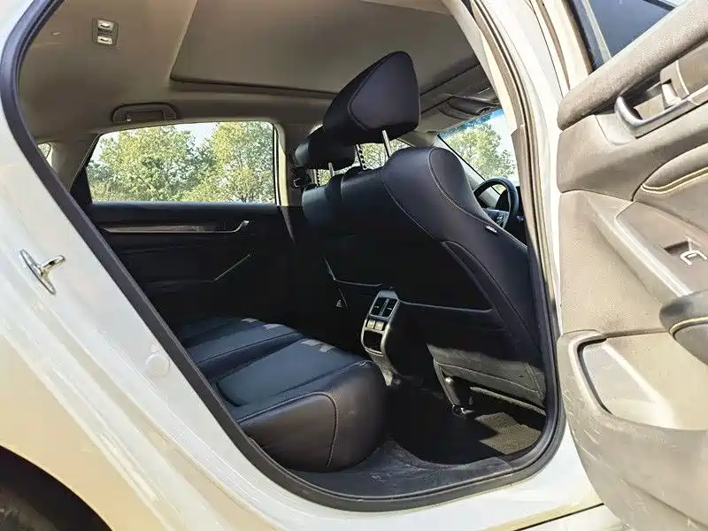 Honda Accord 2022 — фото 12