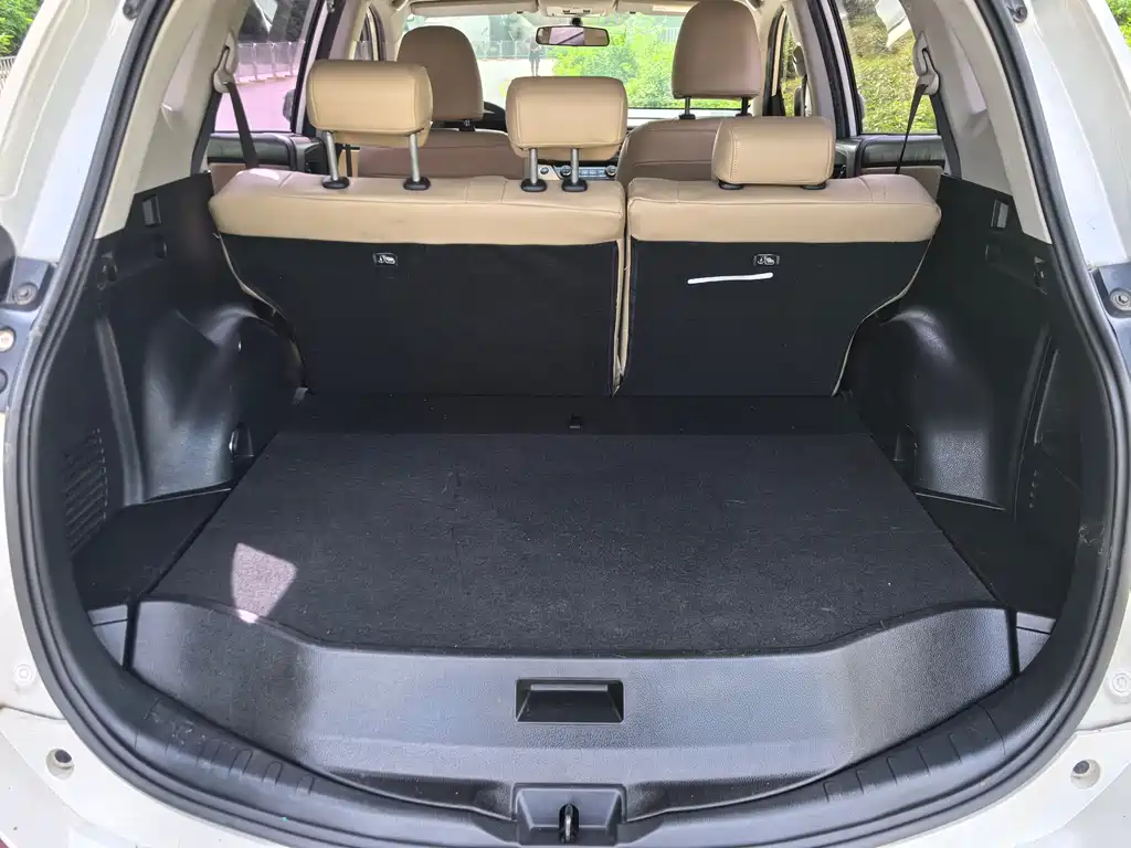 Toyota RAV4 2017 — фото 15