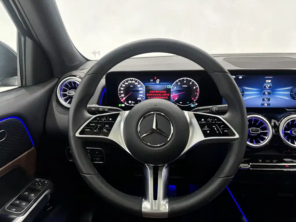 Mercedes-Benz GLB 2025 — фото 16