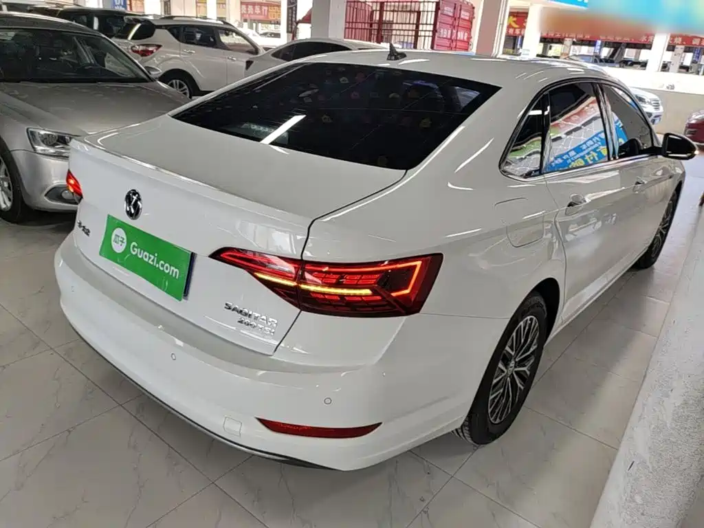 Volkswagen Sagitar 2021