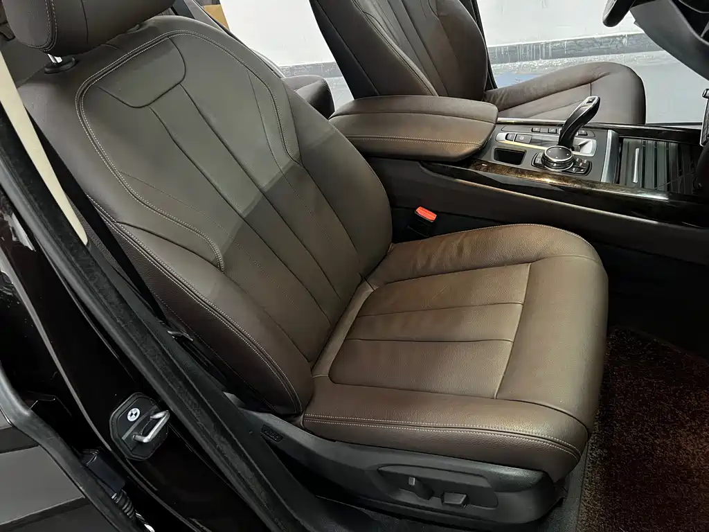 BMW X5 2016 — фото 11