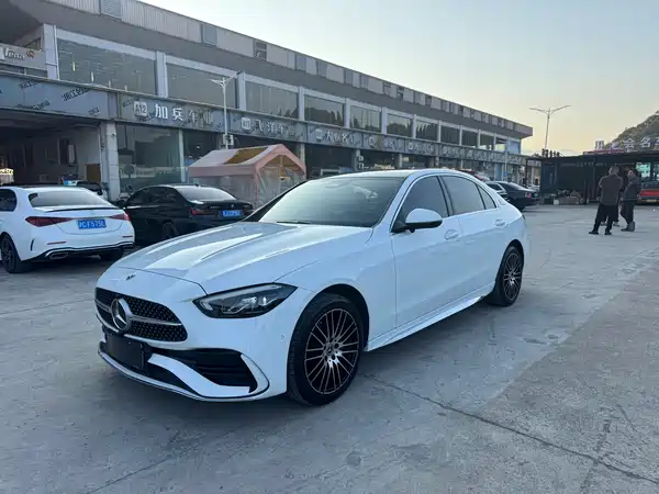 Mercedes-Benz C-Class 2024