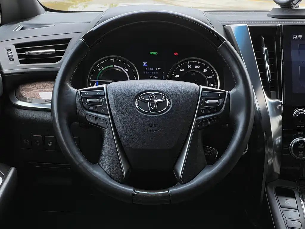 Toyota Vellfire 2023 — фото 13