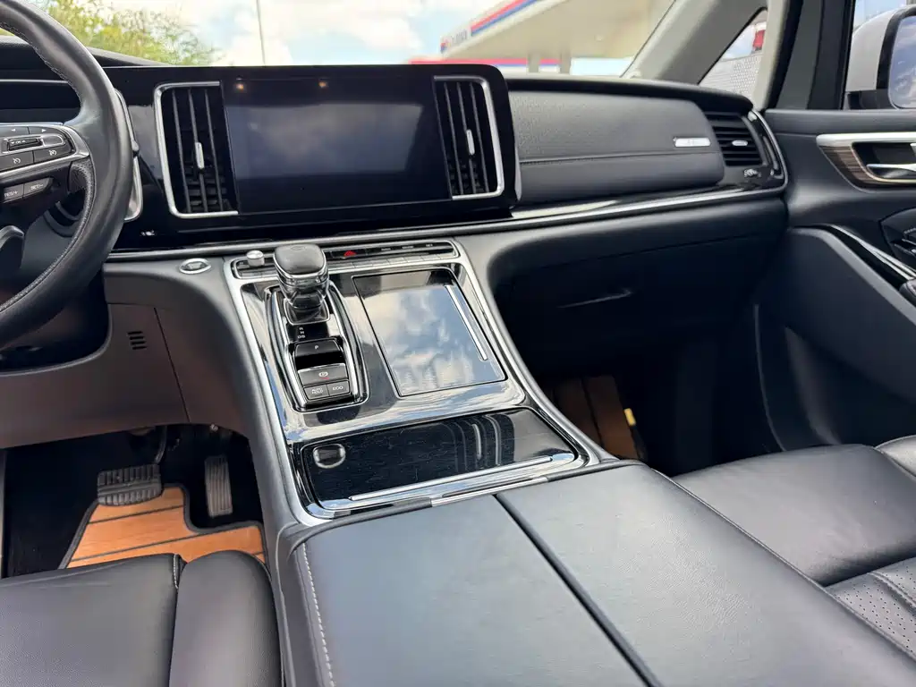 GAC Motor Trumpchi M8 2021 — фото 15
