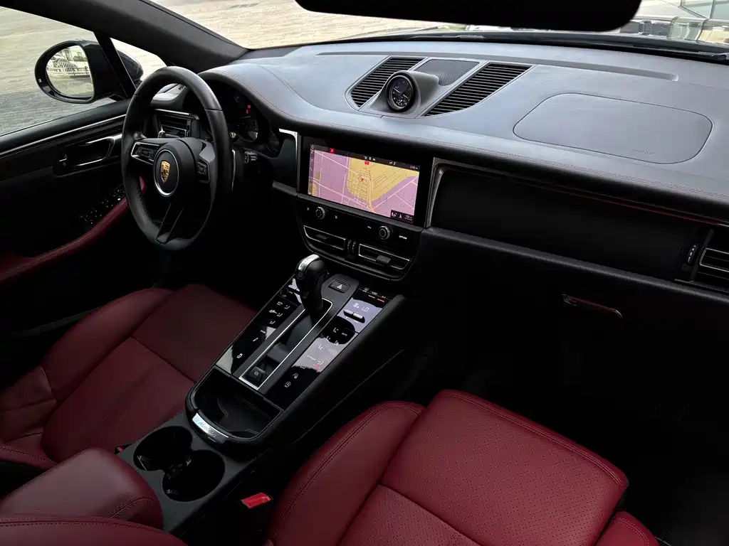 Porsche Macan 2023 — фото 15
