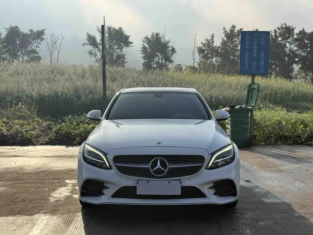 Mercedes-Benz C-Class 2019 — фото 20