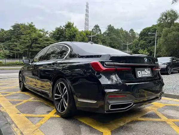 BMW 7 Series 2021