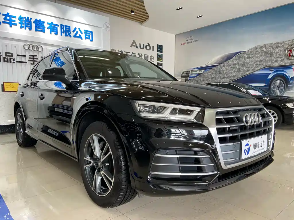 Audi Q5L 2020 — фото 3