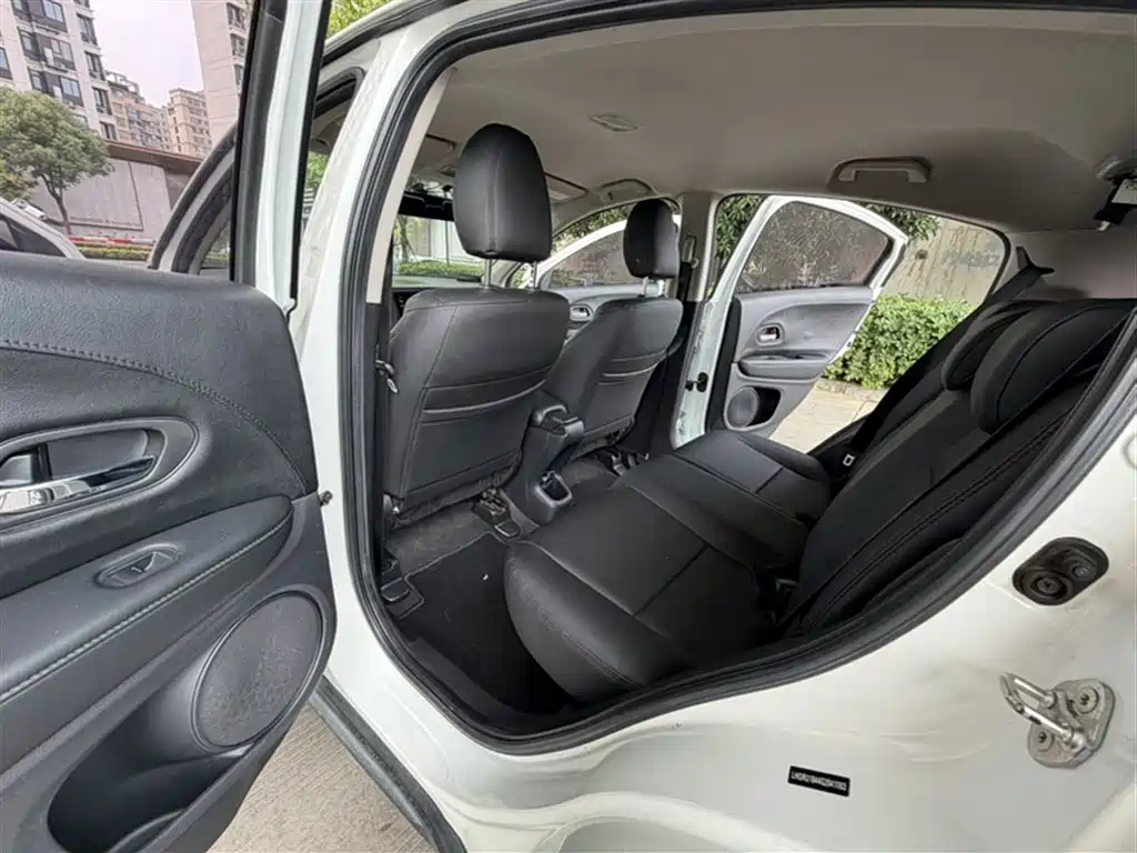 Honda Vezel 2016 — фото 10