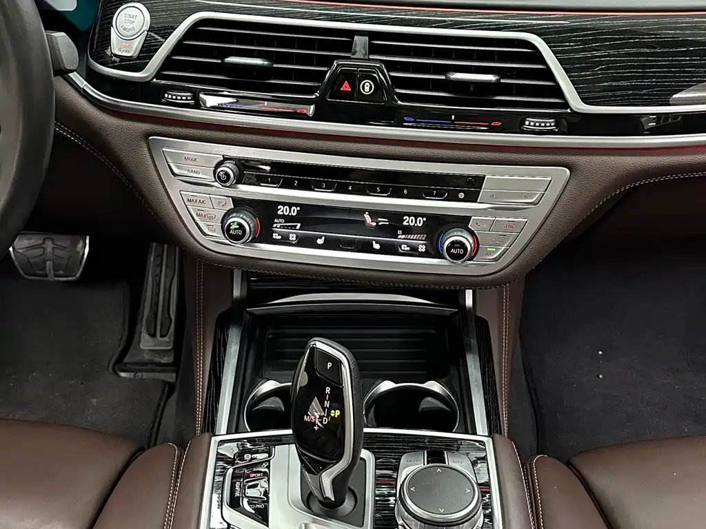 BMW 7 Series 2022 — фото 14