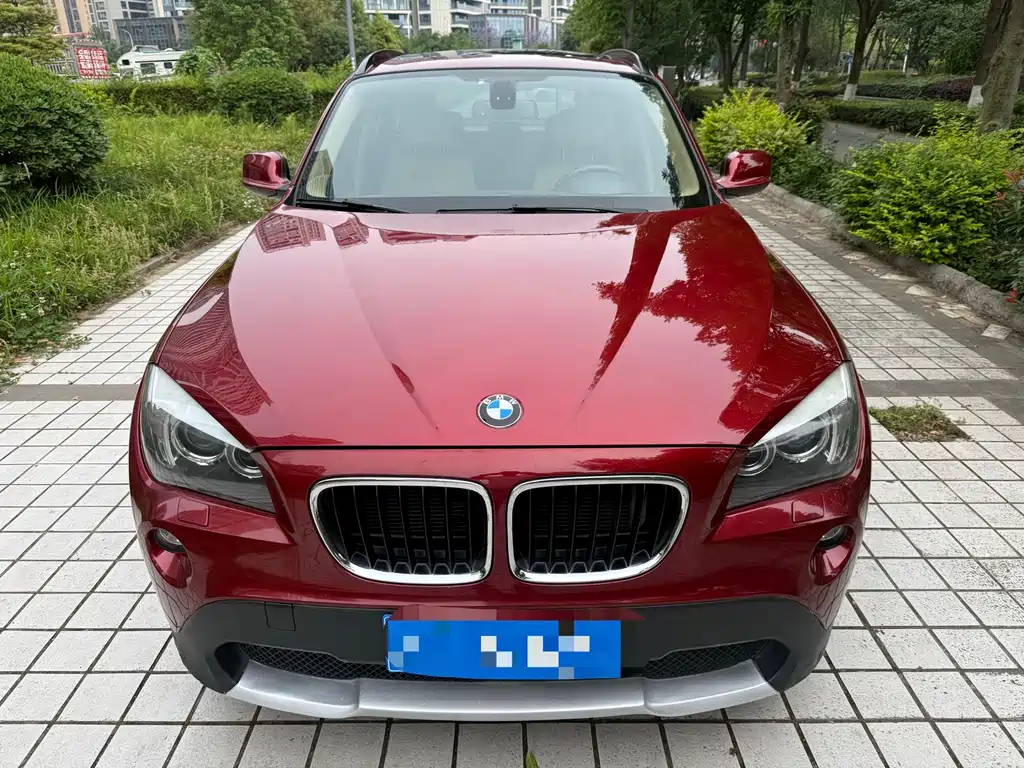 BMW X1 2011 — фото 1