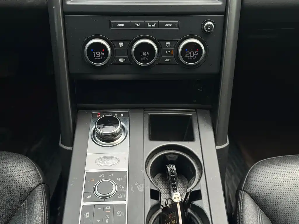 Land Rover Discovery 2020 — фото 13