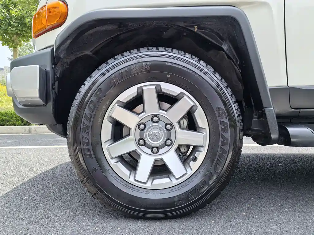 Toyota FJ Cruiser 2024 — фото 13