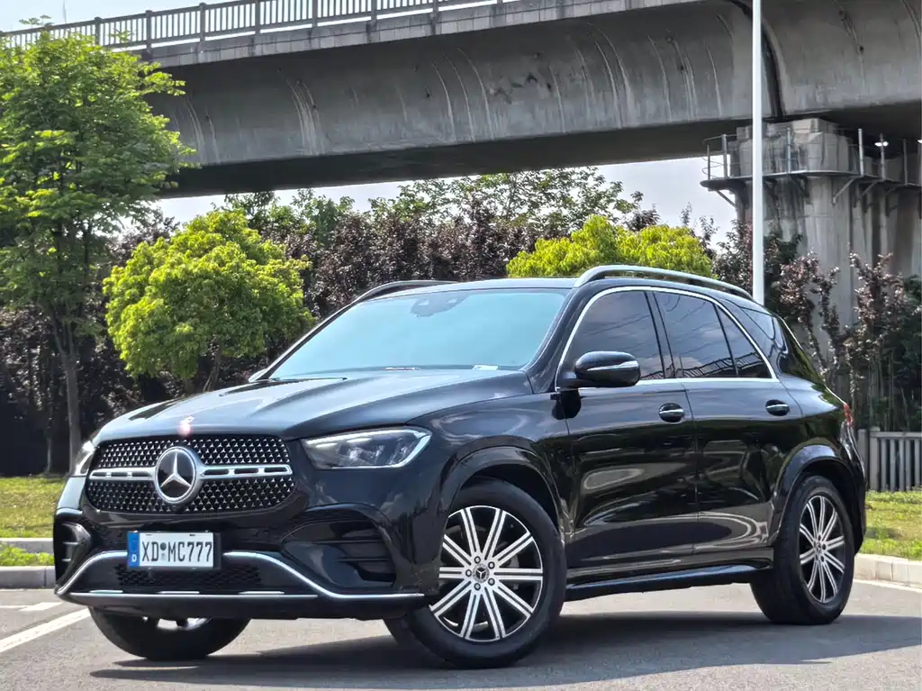 Mercedes-Benz GLE 2024 — фото 1