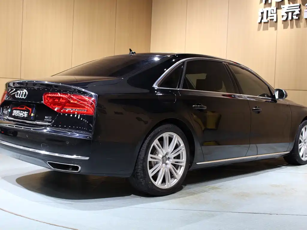 Audi A8 2013 — фото 22