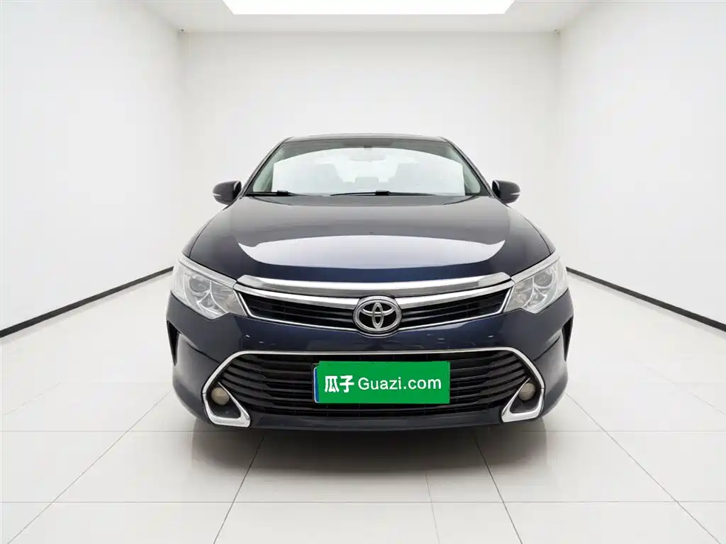 Toyota Camry 2017 — фото 24