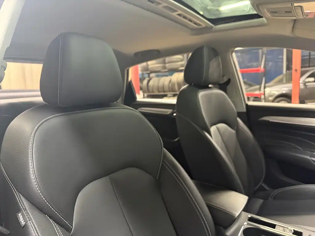 Roewe i6 New Energy 2018 — фото 28