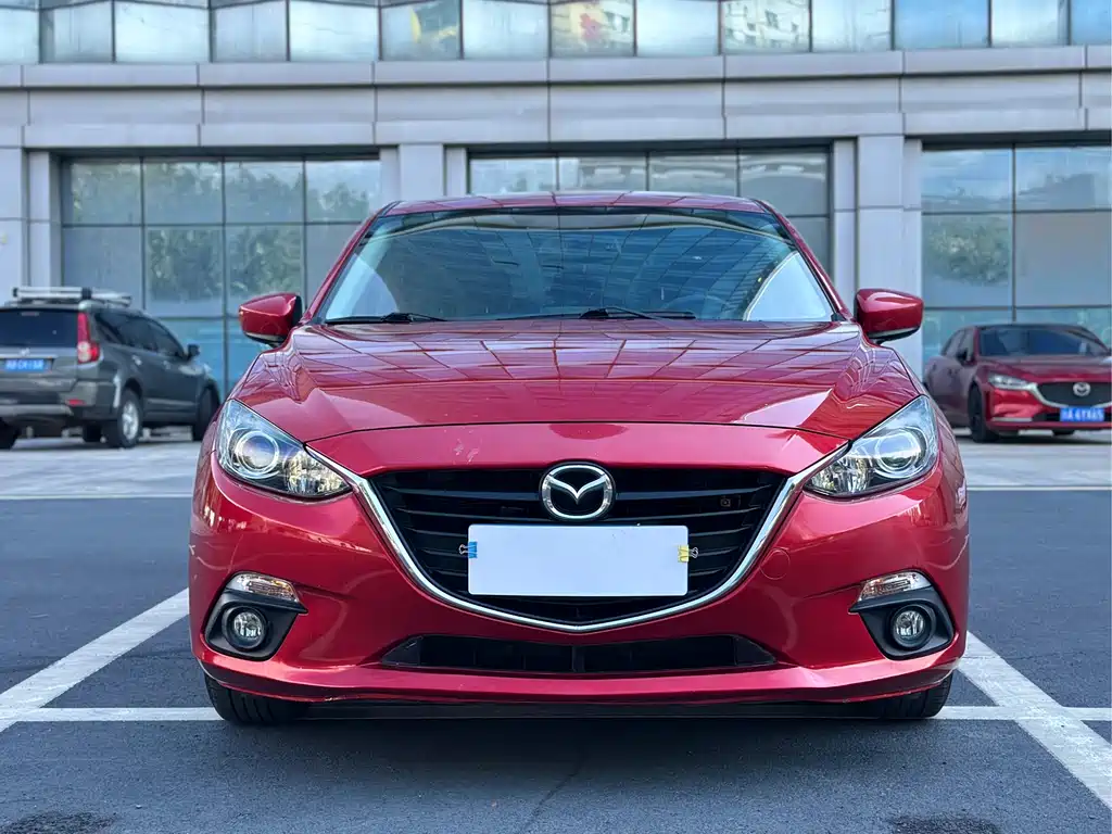 Mazda 3 Axela 2016 — фото 2