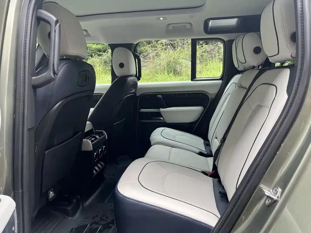 Land Rover Defender 2020 — фото 8